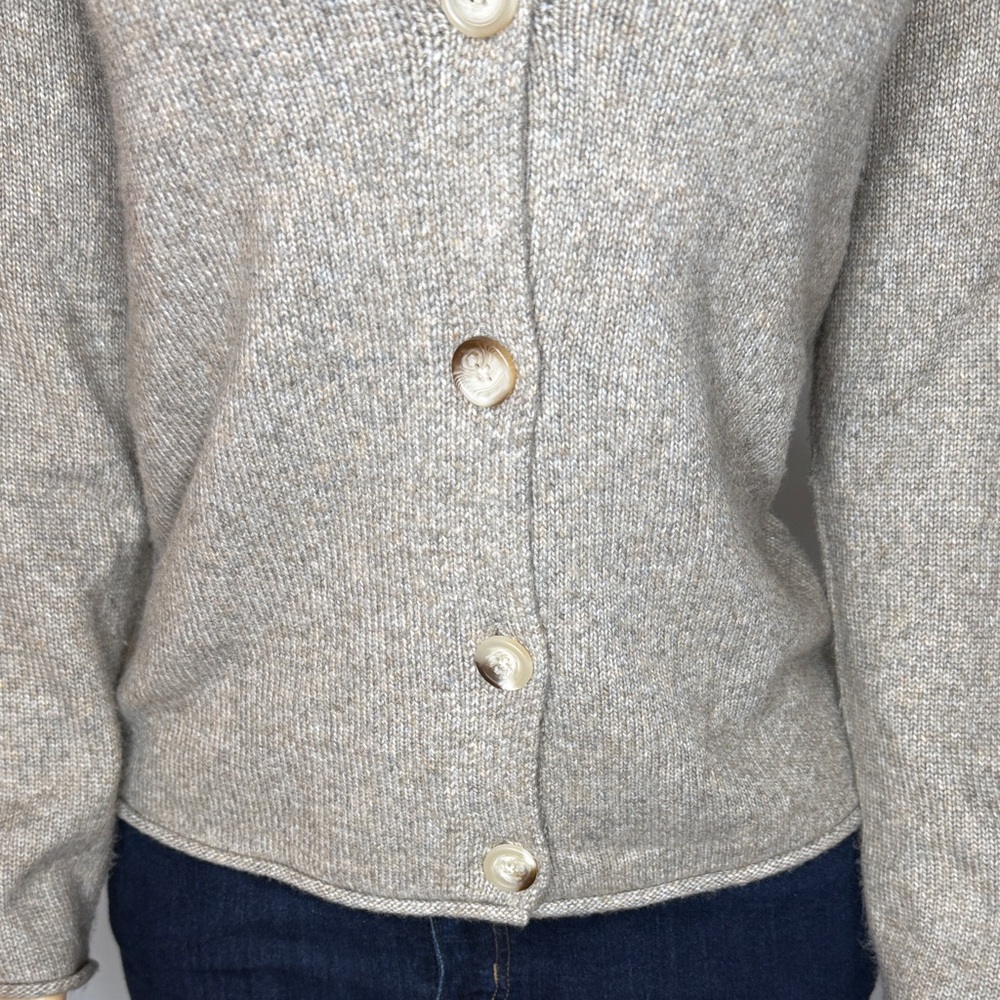 Member’s Mark Soft Knit V-Neck Cardigan – Neutral Heather Beige – XS - Picture 4 of 14